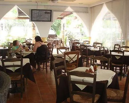 Pefkos Garden Daire *
